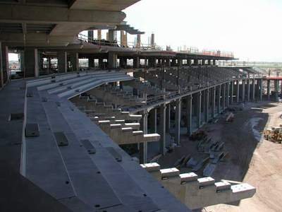 6-2-04-Club-level-seating-t[1].jpg