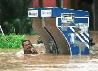 payphoneinaflood.jpg